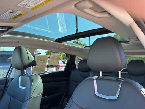 Used 2026 Hyundai Tucson Limited FWD image 32