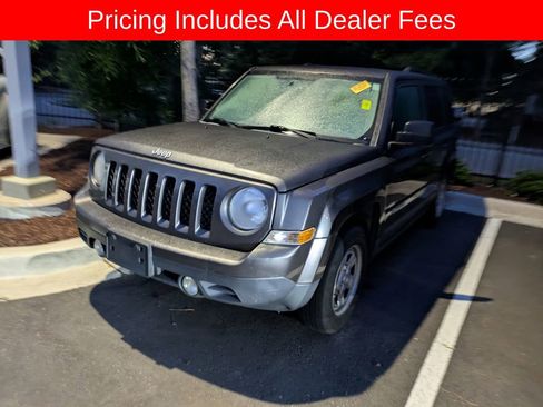 Used 2016 Jeep Patriot Sport w/ Power Value Group FWD image 3