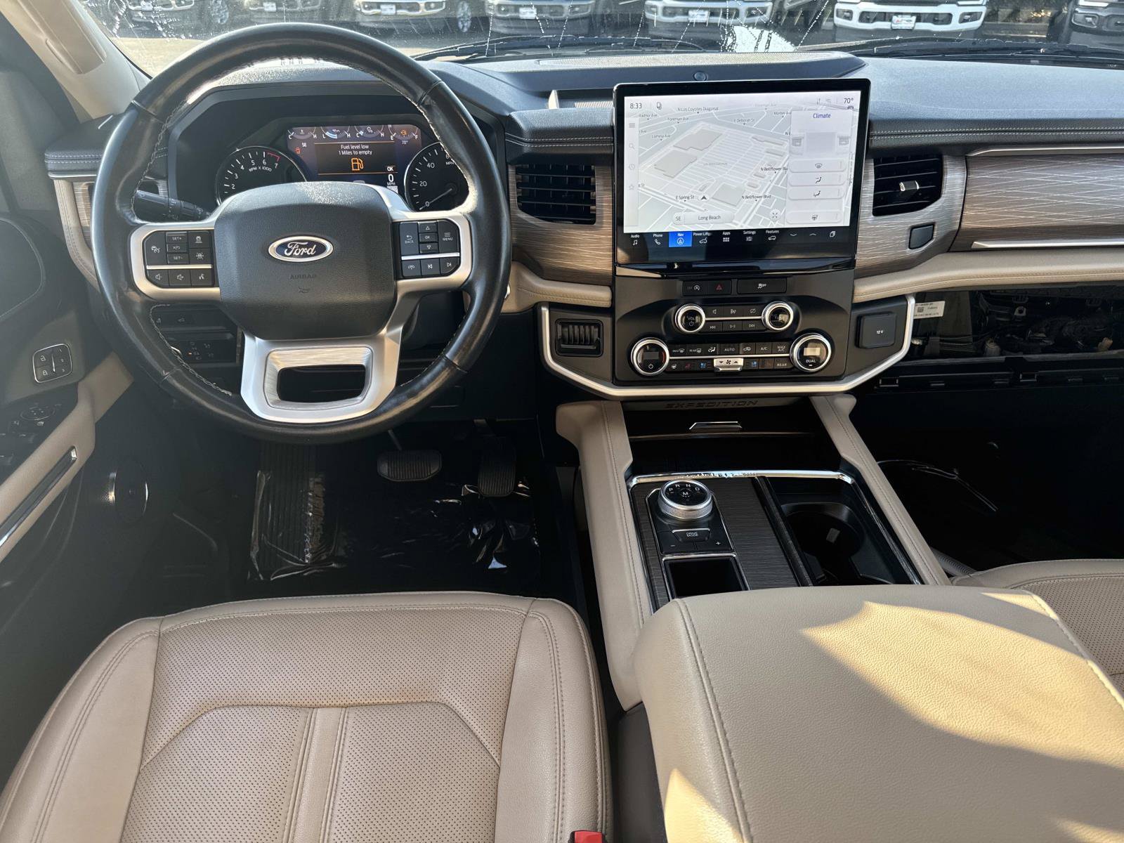 Used 2024 Ford Expedition Limited RWD image 6