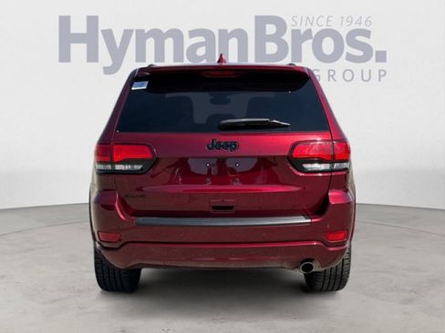 Used 2022 Jeep Grand Cherokee Laredo X image 4