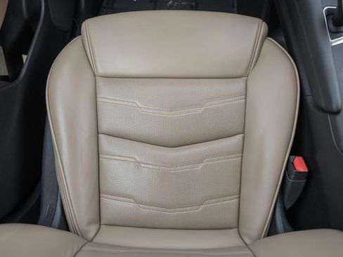 Used 2019 Cadillac XT5 Platinum AWD/4WD image 32