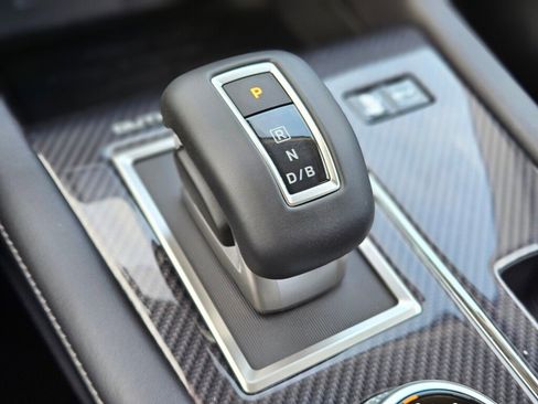 New 2025 Mitsubishi Outlander SE image 25