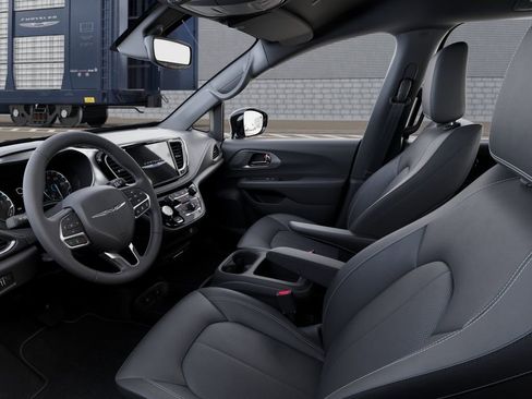 New 2026 Chrysler Pacifica Select AWD/4WD image 22