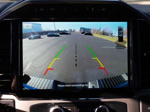 Used 2022 Ford F250 Lariat w/ Black Appearance Pkg image 15