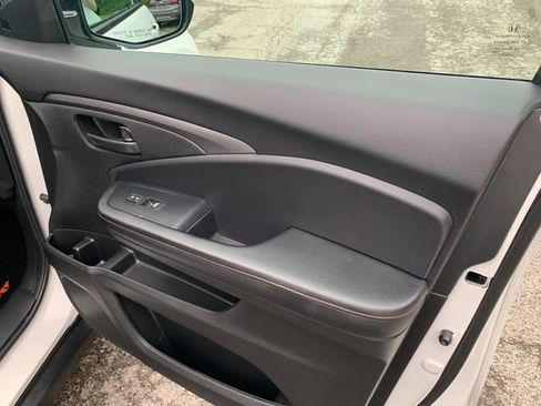 Used 2023 Honda Passport TrailSport image 14