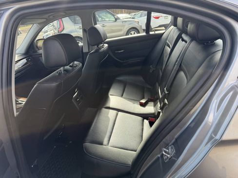 Used 2011 BMW 335i xDrive Sedan AWD/4WD image 12