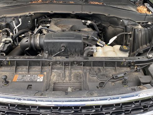 Used 2020 Ford Explorer XLT w/ Equipment Group 202A AWD/4WD image 27