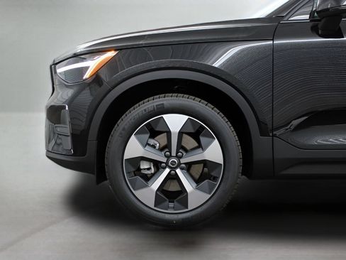 New 2026 Volvo XC40 B5 Core w/ Protection Package Premier AWD/4WD image 6