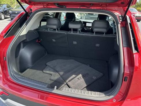 Used 2023 Kia Niro EX FWD image 12