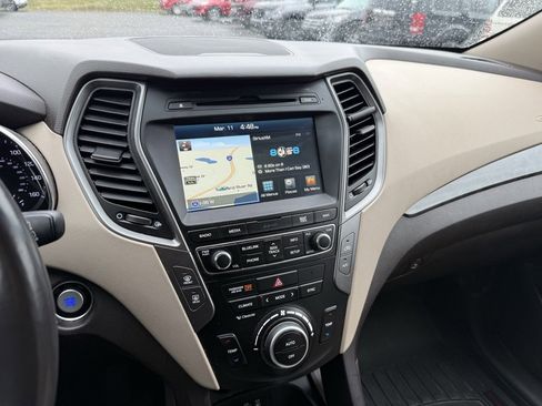 Used 2017 Hyundai Santa Fe Sport image 10