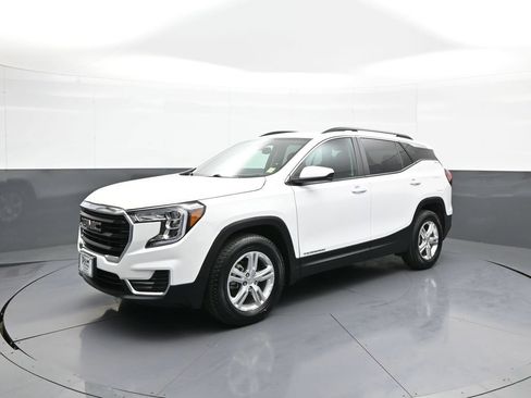 Used 2022 GMC Terrain SLE w/ Driver Convenience Package AWD/4WD image 10
