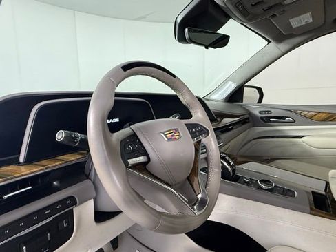 Certified 2024 Cadillac Escalade Sport Platinum w/ LPO, ONYX Package image 19