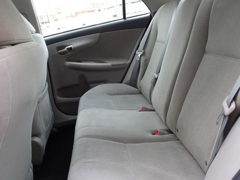 Used 2013 Toyota Corolla LE image 10