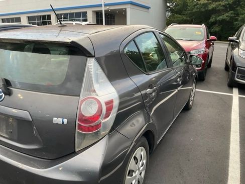 Used 2014 Toyota Prius C One FWD image 4