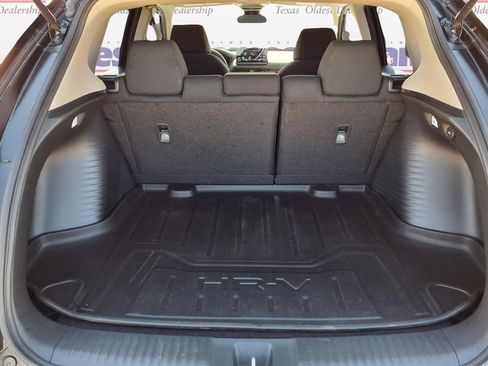 Certified 2025 Honda HR-V LX image 10