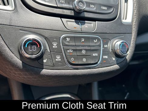 Used 2024 Chevrolet Malibu LT image 28