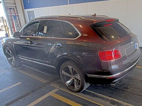 Used 2017 Bentley Bentayga AWD/4WD image 11