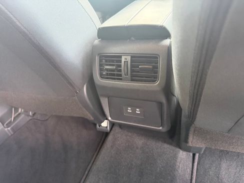 Used 2026 Nissan Rogue SV FWD image 36