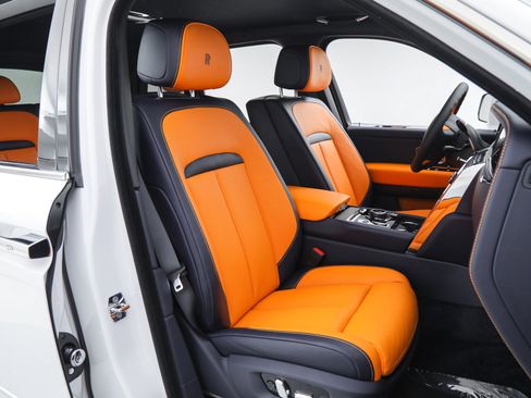 Used 2026 Rolls-Royce Cullinan image 22