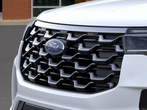 New 2026 Ford Explorer Platinum RWD image 17