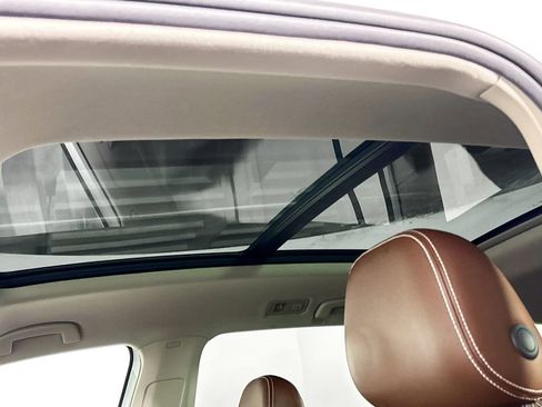 Certified 2022 Volkswagen Atlas SEL R-Line image 20