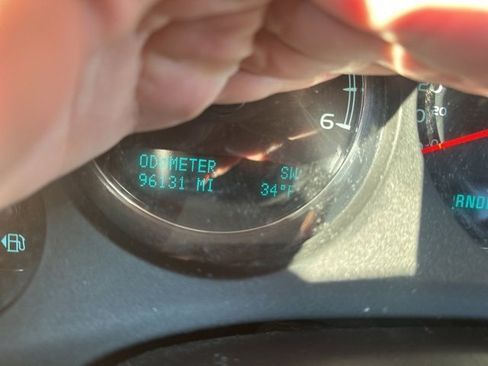 Used 2012 Chevrolet Tahoe LS image 16