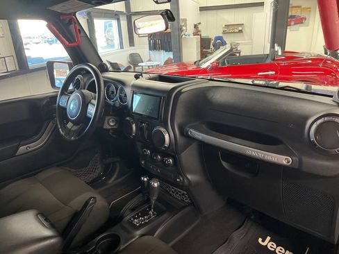 Used 2012 Jeep Wrangler Sport AWD/4WD image 43