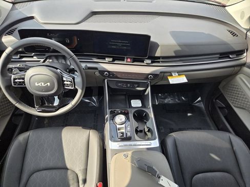 New 2026 Kia Carnival EX FWD image 21