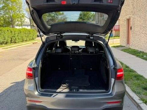 Used 2019 Mercedes-Benz GLC 300 4MATIC image 9