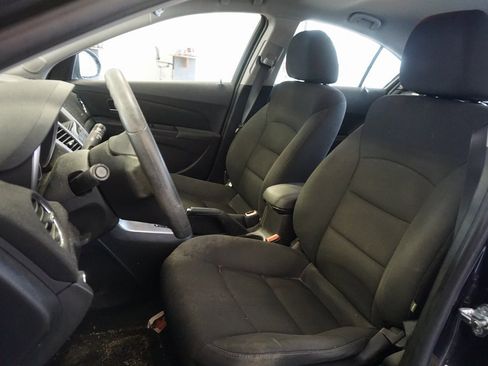 Used 2016 Chevrolet Cruze LT image 14