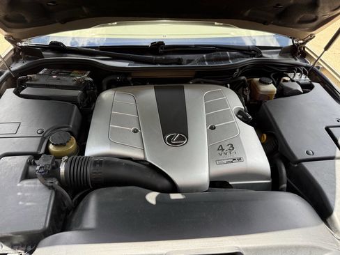 Used 2001 Lexus LS 430 RWD image 26