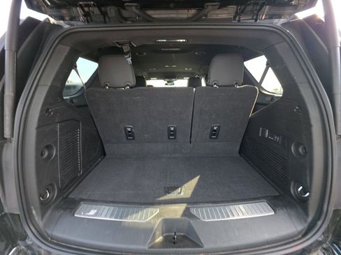 Used 2025 GMC Yukon Denali AWD/4WD image 17