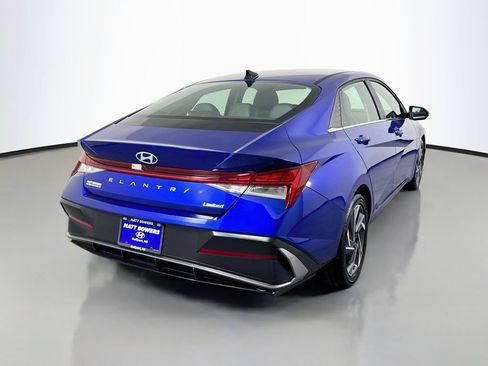 Used 2025 Hyundai Elantra Limited FWD image 5