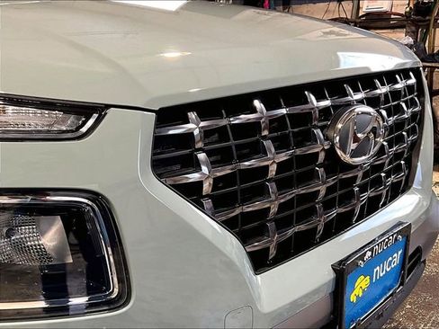 Used 2025 Hyundai Venue SEL image 30
