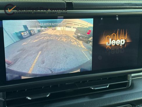 Certified 2025 Jeep Wrangler Unlimited Sahara AWD/4WD image 19