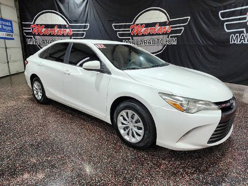 Used 2016 Toyota Camry LE FWD image 1