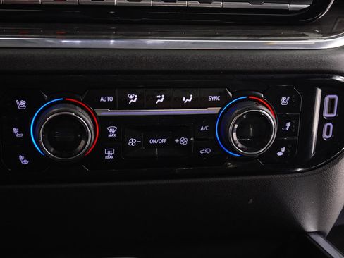 Used 2024 Chevrolet Silverado 1500 LTZ image 24