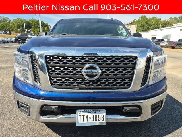 Certified 2018 Nissan Titan SV w/ SV Convenience Package RWD image 8