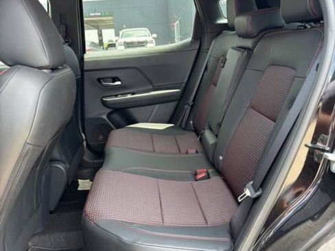 Used 2026 Nissan Kicks SR w/ Cold Weather Package FWD image 7