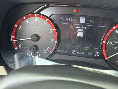 Used 2024 Nissan Frontier PRO-4X w/ Technology Package AWD/4WD image 41