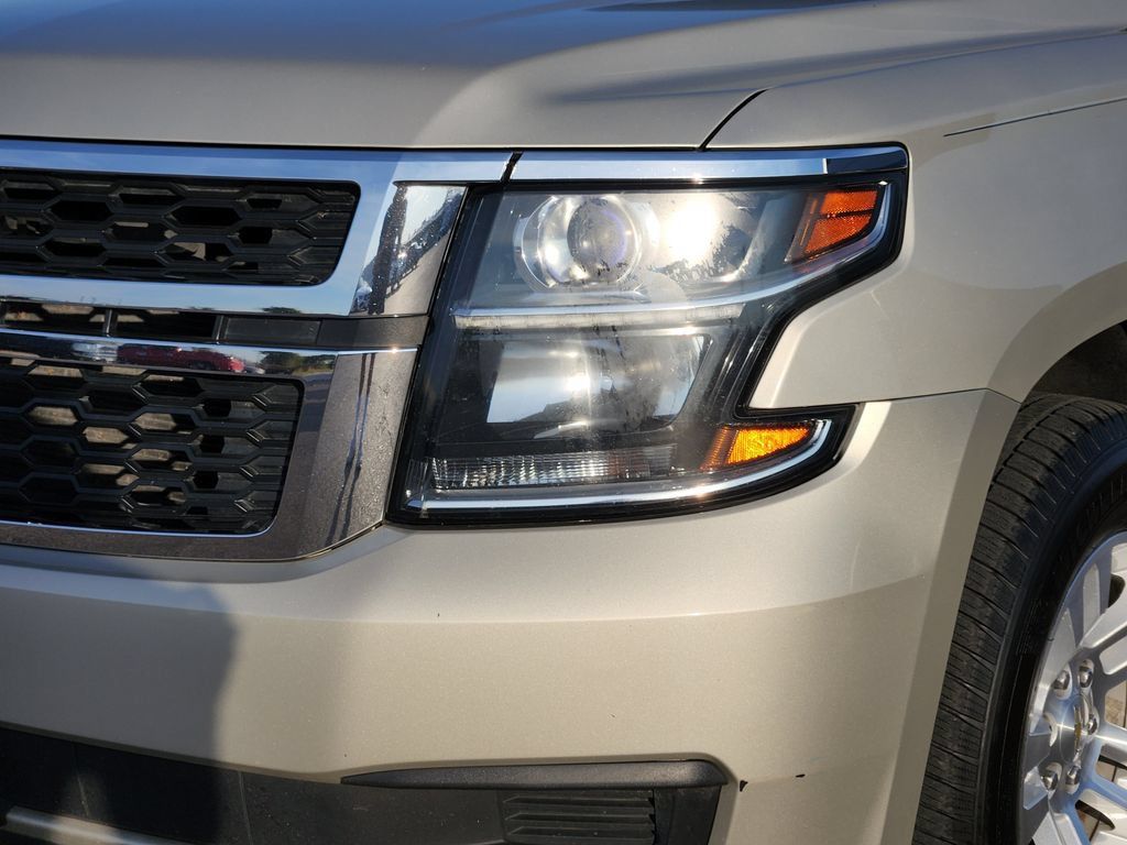 Used 2015 Chevrolet Suburban LS w/ Driver Alert Package RWD image 8