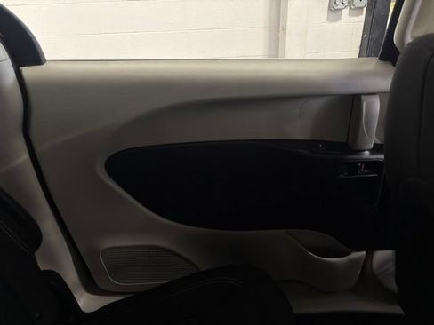 Used 2023 Chrysler Voyager LX FWD image 30