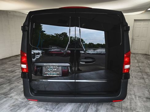 Used 2023 Mercedes-Benz Metris Passenger image 5