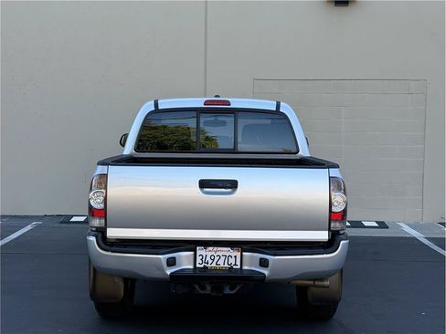 Used 2011 Toyota Tacoma PreRunner w/ TRD Sport Pkg w/JBL Audio RWD image 4