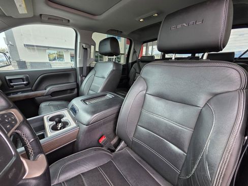 Used 2018 GMC Sierra 1500 Denali w/ Denali Ultimate Package AWD/4WD image 15