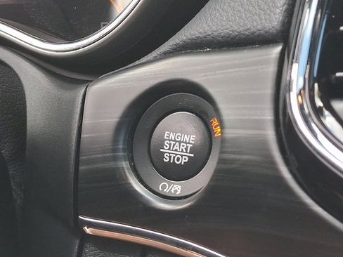 Used 2020 Jeep Grand Cherokee Limited image 25