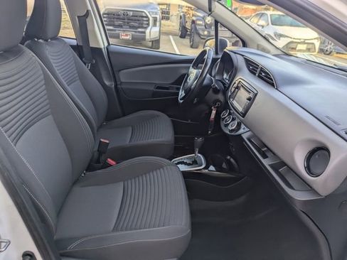 Used 2017 Toyota Yaris SE image 28