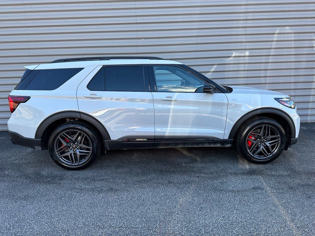 New 2027 Ford Explorer ST-Line w/ Premium Package AWD/4WD image 4