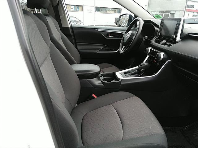Certified 2019 Toyota RAV4 XLE w/ Convenience Package AWD/4WD image 10
