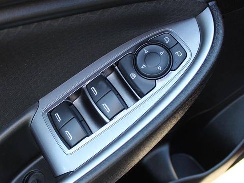 Used 2023 Chevrolet Malibu RS FWD image 12